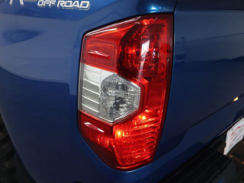 Used 2018 Toyota Tundra SR5 w/ TRD Off Road Package image 29