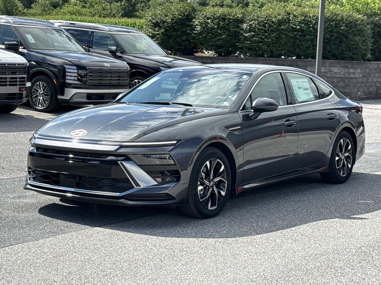 Certified 2025 Hyundai Sonata SEL AWD/4WD image 28