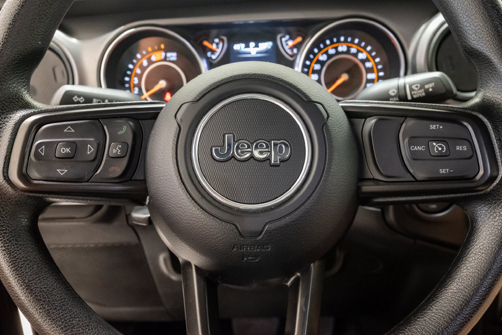 Used 2021 Jeep Wrangler Sport AWD/4WD image 16