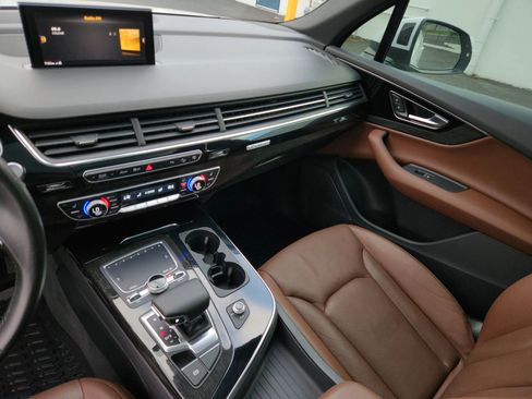 Used 2017 Audi Q7 3.0T Premium Plus image 10