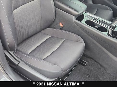 Used 2021 Nissan Altima 2.5 SV w/ SV Premium Package image 34