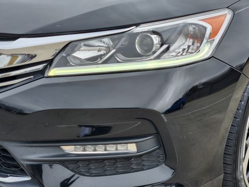 Used 2017 Honda Accord EX-L image 9