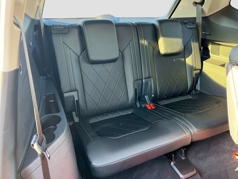 Used 2025 Volkswagen Atlas SEL Premium R-Line AWD/4WD image 27