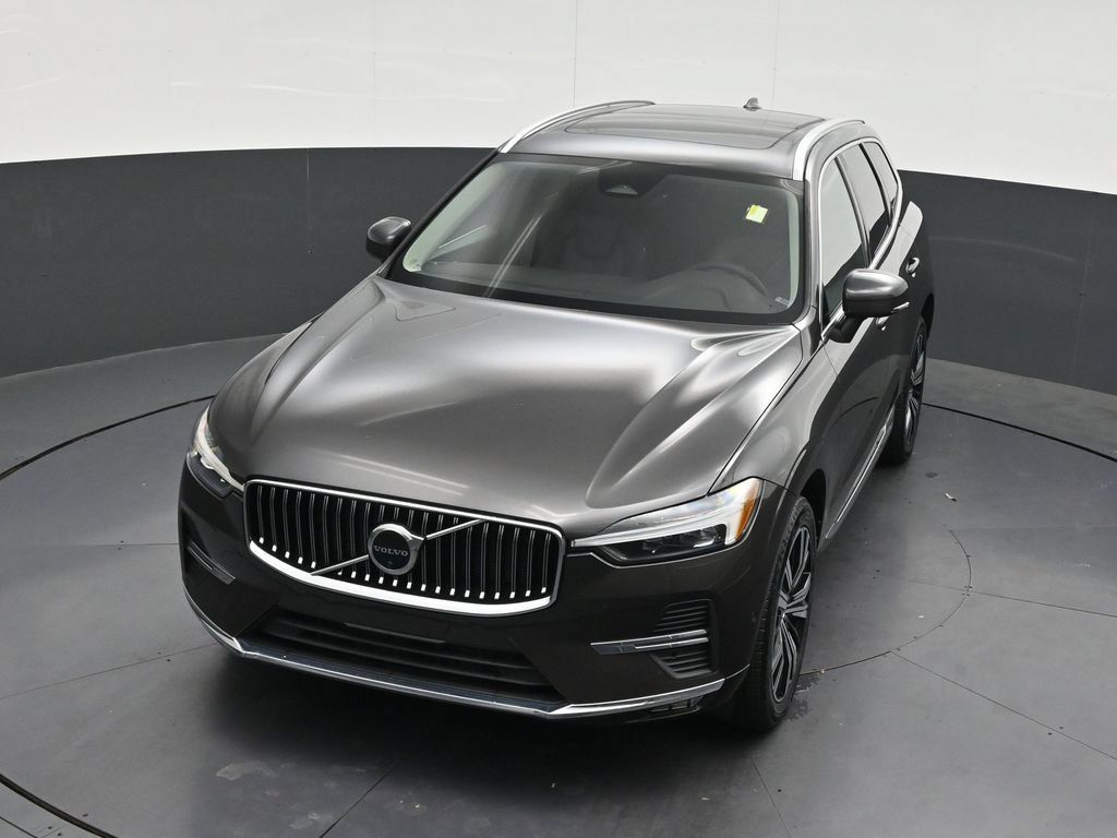 Certified 2023 Volvo XC60 B5 Plus AWD/4WD image 23