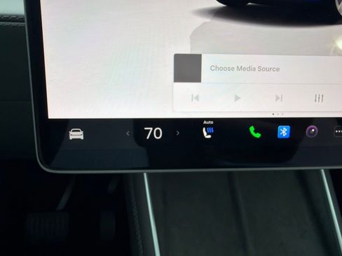 Used 2026 Tesla Model Y Long Range RWD image 29