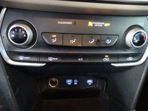 Used 2019 Hyundai Santa Fe SE FWD image 10