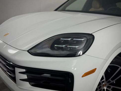 New 2026 Porsche Cayenne image 11