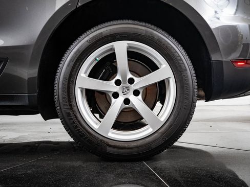 Used 2017 Porsche Macan image 12