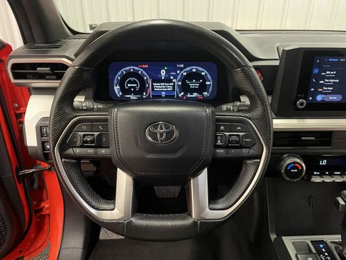 Used 2024 Toyota Tacoma TRD Off-Road AWD/4WD image 20