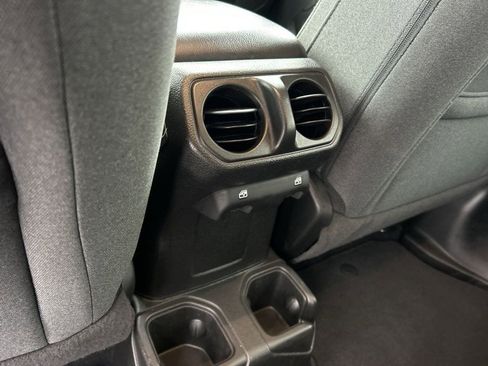 Used 2024 Jeep Wrangler Sport S image 14