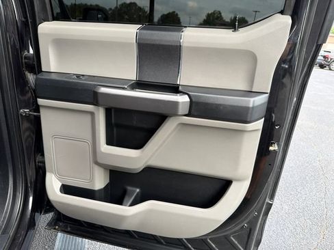 Used 2020 Ford F150 XLT RWD image 16