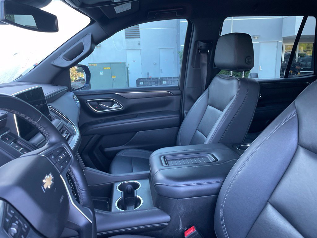 Used 2024 Chevrolet Tahoe LT w/ Luxury Package AWD/4WD image 8