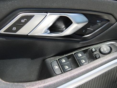 Used 2020 BMW 330i Sedan RWD image 11