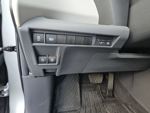 Certified 2023 Toyota Sienna Limited FWD image 21