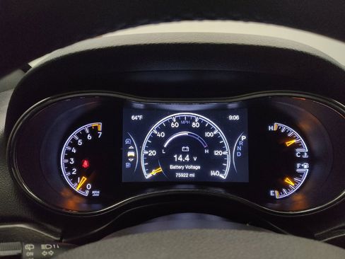 Used 2018 Jeep Grand Cherokee Laredo AWD/4WD image 23