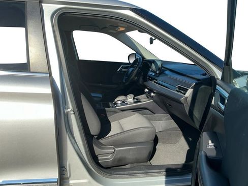 Used 2022 Mitsubishi Outlander ES image 22