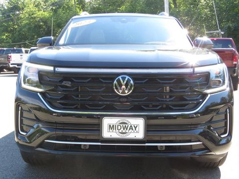 Used 2024 Volkswagen Atlas SEL Premium R-Line AWD/4WD image 2