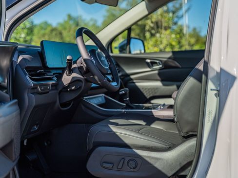 New 2026 Kia Carnival SX image 17