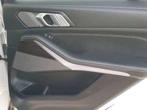 Used 2025 BMW X5 xDrive50e image 45