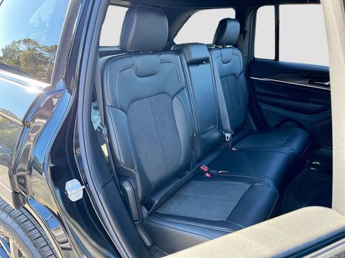 New 2026 Jeep Grand Cherokee Altitude image 22