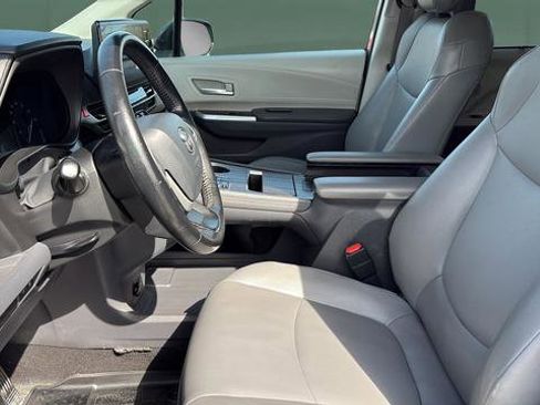 Used 2021 Toyota Sienna XLE AWD/4WD image 24