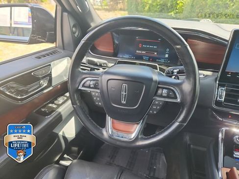 Used 2022 Lincoln Navigator L Reserve AWD/4WD image 17