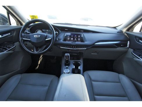 Used 2023 Cadillac XT4 Luxury image 9