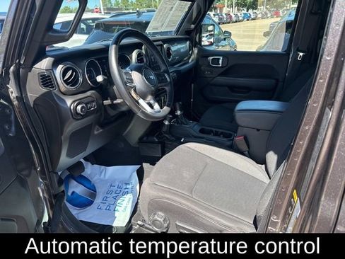 Used 2021 Jeep Wrangler Unlimited Sahara image 18