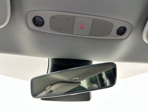 Used 2021 Tesla Model 3 Standard Range Plus image 16