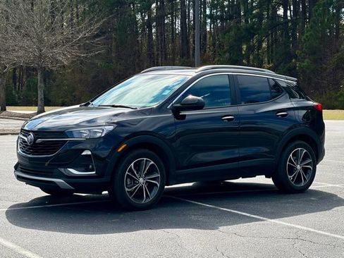 Used 2023 Buick Encore GX Select image 2