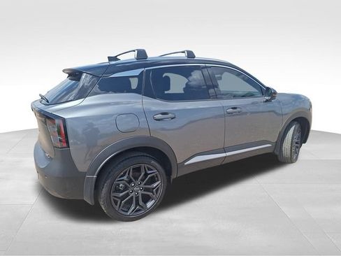 Certified 2025 Nissan Kicks SR FWD image 8