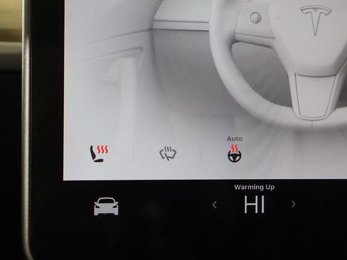 Used 2023 Tesla Model Y Long Range image 44