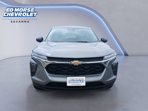 Used 2024 Chevrolet Trax LS w/ Driver Confidence Package FWD image 8