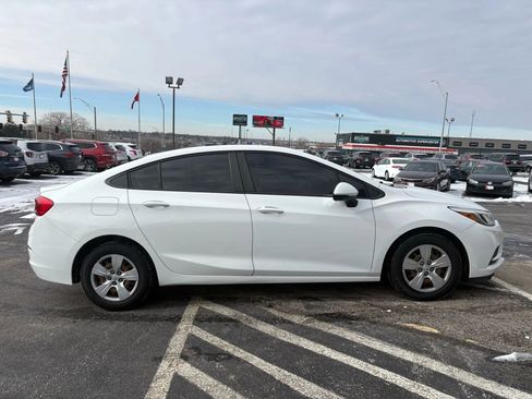 Used 2017 Chevrolet Cruze LS image 6