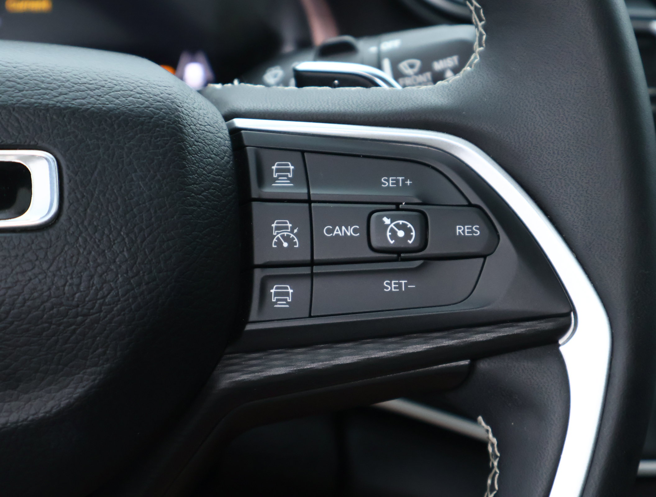 Used 2023 Jeep Grand Cherokee Altitude AWD/4WD image 16