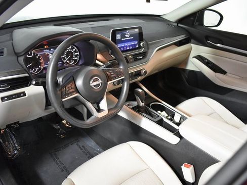 Certified 2023 Nissan Altima 2.5 SV image 13