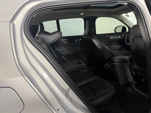 Used 2023 Volvo XC40 B5 Plus w/ Climate Package AWD/4WD image 31