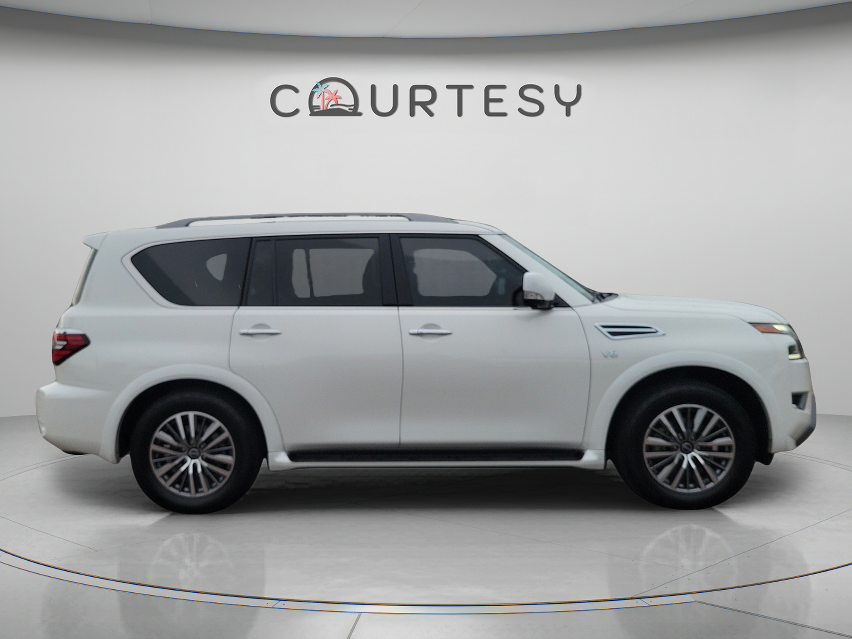 Used 2021 Nissan Armada SL w/ Captain's Chairs Package RWD image 6