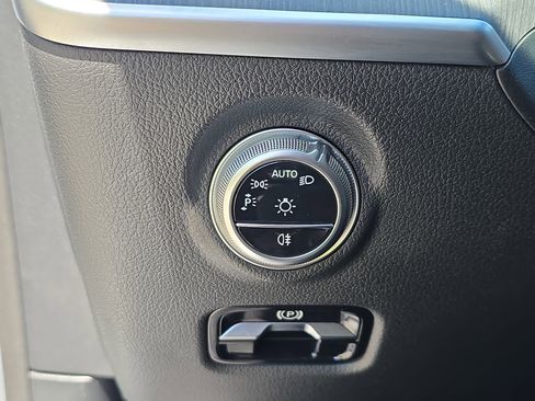 Certified 2024 Mercedes-Benz C 300 Sedan image 25