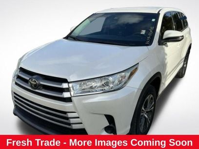 Used 2019 Toyota Highlander LE