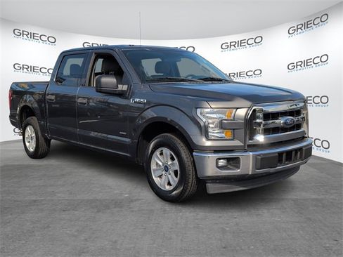 Used 2017 Ford F150 XLT image 1