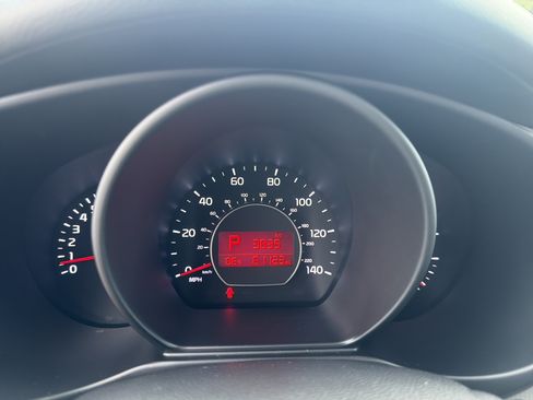 Used 2018 Kia Soul FWD image 31