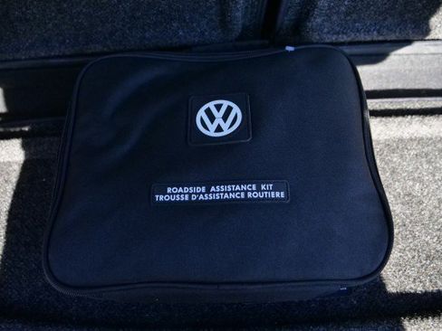 Used 2020 Volkswagen Tiguan S image 31