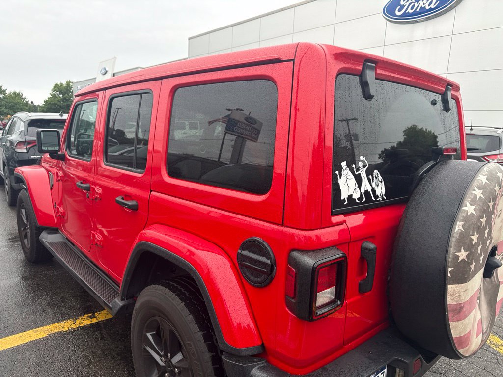 Used 2021 Jeep Wrangler Unlimited Sahara AWD/4WD image 7