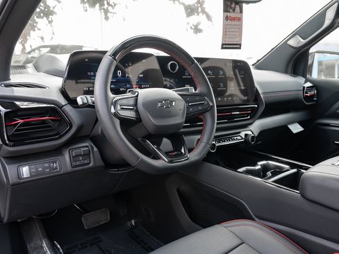 New 2024 Chevrolet Silverado EV RST image 15