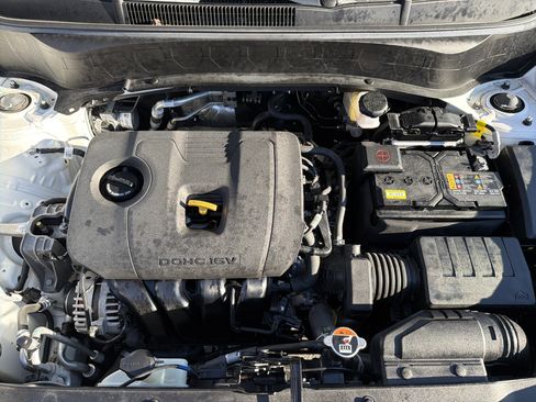 Used 2024 Kia Seltos EX image 10