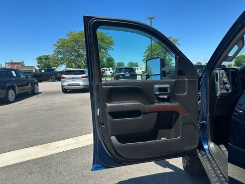Used 2015 GMC Sierra 2500 SLE AWD/4WD image 11