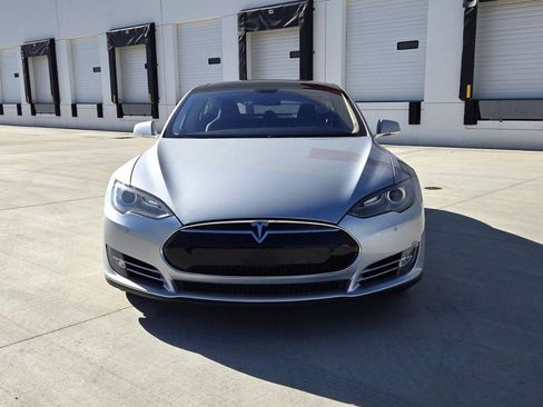 Used 2014 Tesla Model S 60 image 2