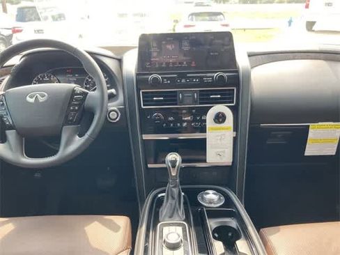 Certified 2024 INFINITI QX80 Premium Select w/ Cargo Package image 10