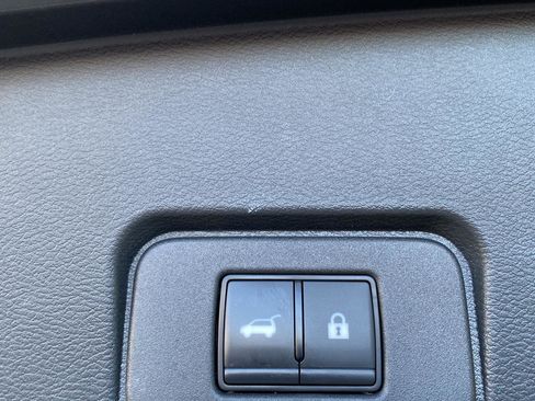 Certified 2023 Nissan Rogue SL w/ SL Premium Package image 10